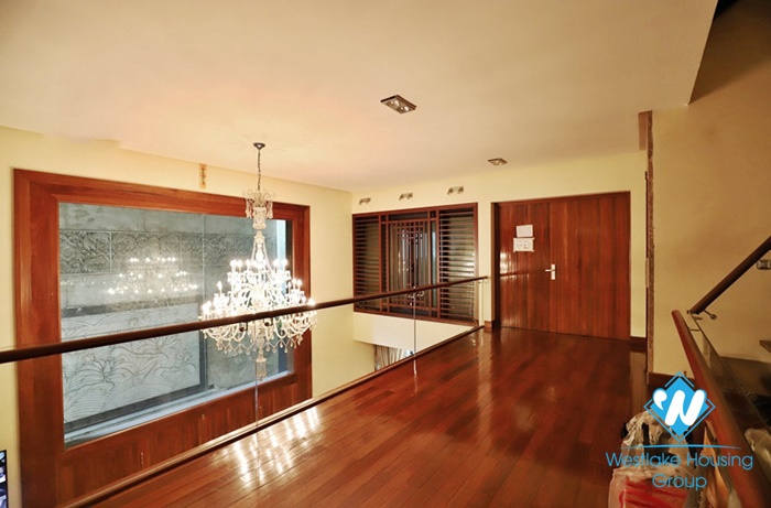 A stunning 4 bedroom villa for rent in Tay ho, Hanoi